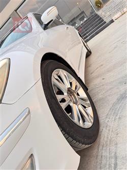 هیوندای جێنسس